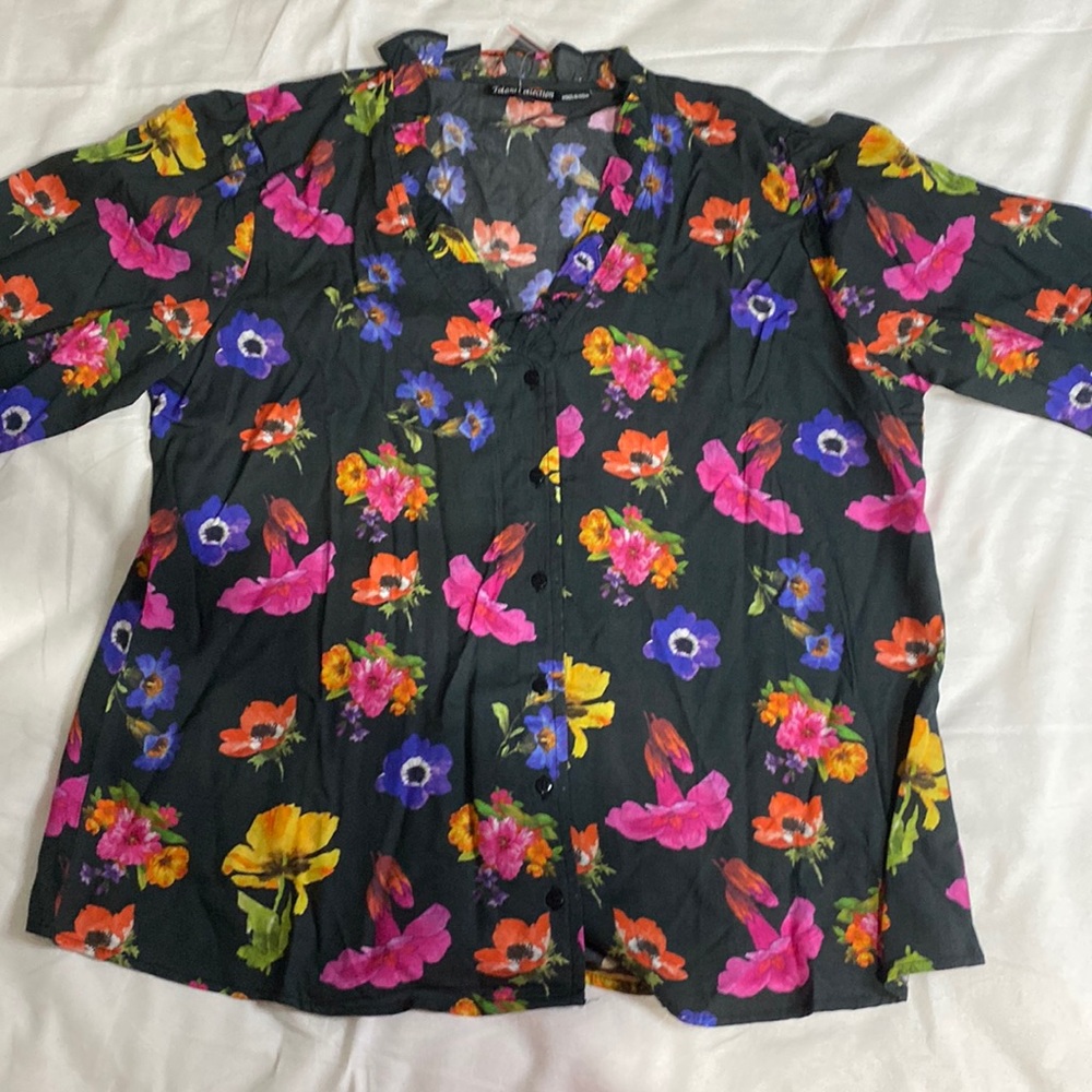 Tolani collection button front top with ruffle detail